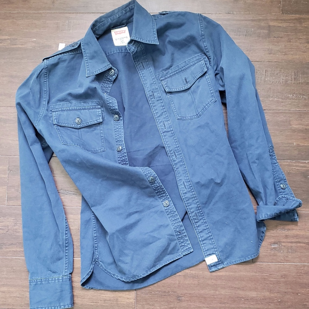 Men's Levi's Blue button down dress top